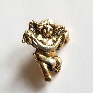 Vintage angel brooch pin gold tone cherub on my shoulder religious cherubin